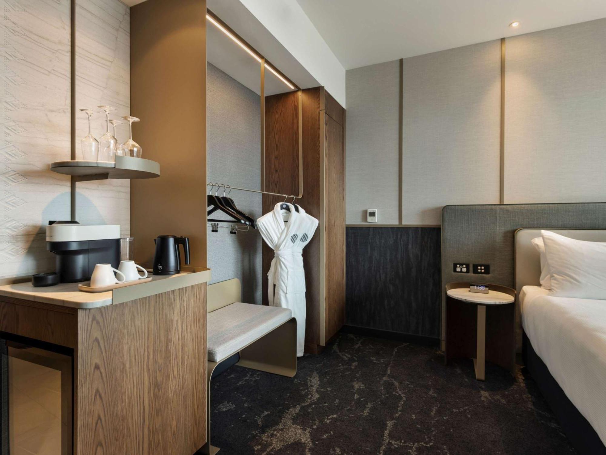 Pullman Auckland Airport Hotel Bagian luar foto Deluxe Room